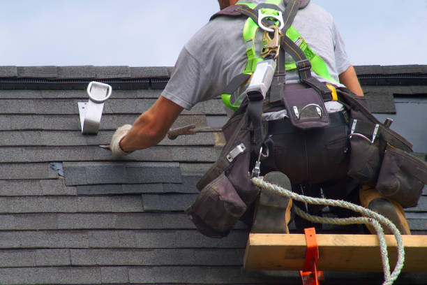 Best Affordable Roofing Company  in Newburg, WI