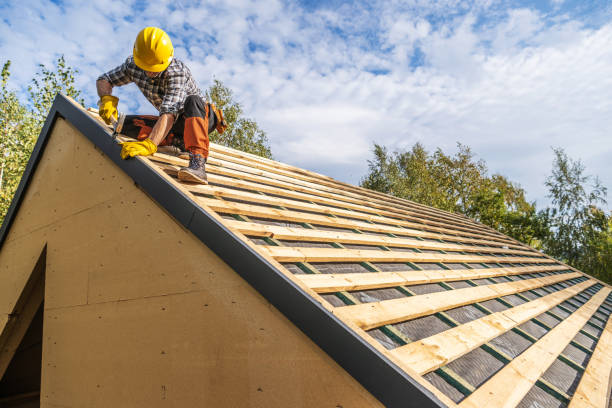 Best Emergency Roof Repair  in Newburg, WI