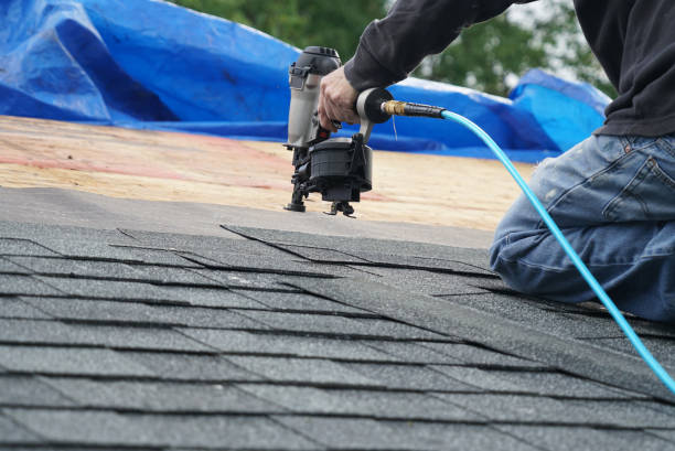 Best Commercial Roofing Services  in Newburg, WI