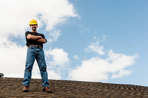 Best Roof Maintenance Services  in Newburg, WI